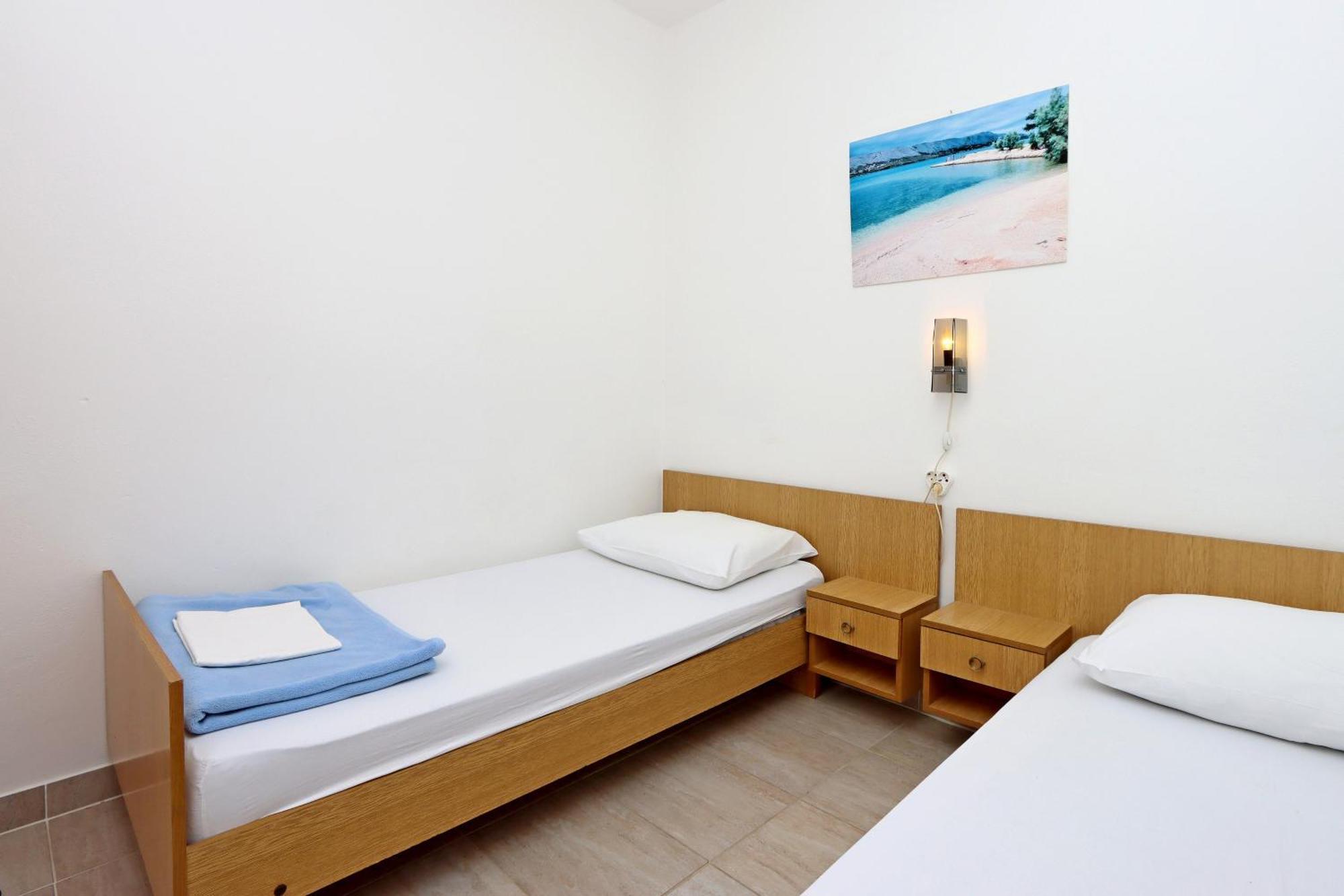 Apartments With A Parking Space Pag - 18345 Pag Town Ruang foto